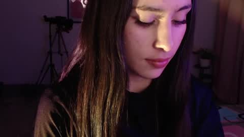 Snapshot of honeyypeaach chatting on 15, 2, 2025    online show from 15, 2, 2025