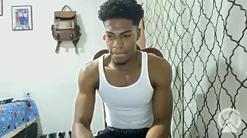 Snapshot of horneyguy2399 chatting on 17, 1, 2025 sugarbaby online show from 17, 1, 2025