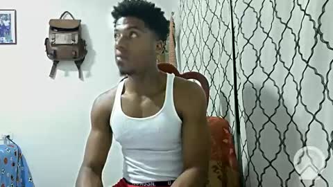 Snapshot of horneyguy2399 chatting on 19, 1, 2025 sugarbaby online show from 19, 1, 2025