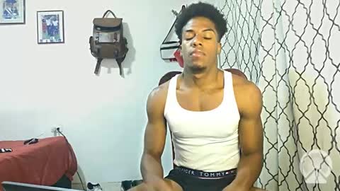 Snapshot of horneyguy2399 chatting on 25, 1, 2025 sugarbaby online show from 25, 1, 2025