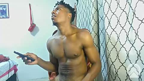 Snapshot of horneyguy2399 chatting on 5, 2, 2025 sugarbaby online show from 5, 2, 2025