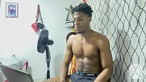 Snapshot of horneyguy2399 chatting on 8, 2, 2025 sugarbaby online show from 8, 2, 2025