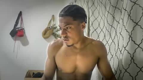 Snapshot of horneyguy2399 chatting on 19, 10, 2025 sugarbaby online show from 19, 10, 2025