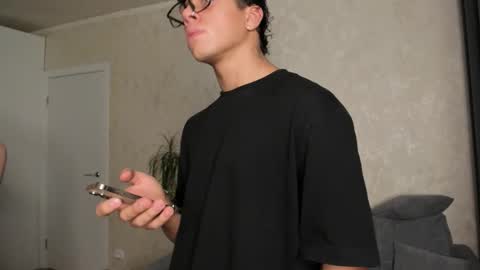 Extaz Athrey Howard online show from 4, 3, 2026