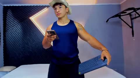 Snapshot of horny_nick18 chatting on 18, 6, 2026 horny_nick18 online show from 18, 6, 2026