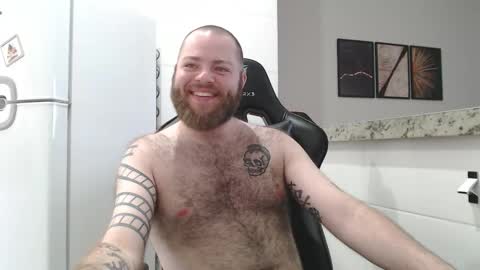 Snapshot of hornyhairy_bi chatting on 31, 10, 2025 Harry online show from 31, 10, 2025