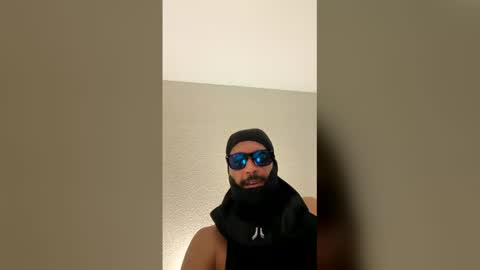 hornylightskin1999 online show from 1, 6, 2026