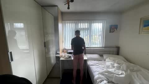 Snapshot of hornylondo chatting on 15, 9, 2025 Hornylondon online show from 15, 9, 2025