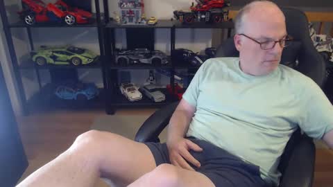 Snapshot of hornynthick70 chatting on 15, 12, 2024 hornynthick70 online show from 15, 12, 2024