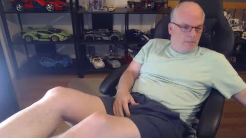 Snapshot of hornynthick70 chatting on 16, 12, 2024 hornynthick70 online show from 16, 12, 2024