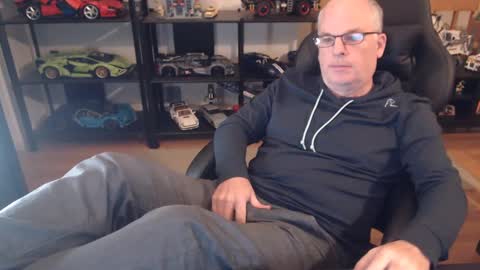 Snapshot of hornynthick70 chatting on 20, 12, 2024 hornynthick70 online show from 20, 12, 2024