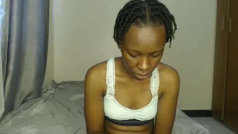 Snapshot of hornysouls01 chatting on 18, 10, 2025 hornysouls01 online show from 18, 10, 2025