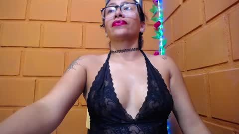 Snapshot of hornywife_ chatting on 25, 12, 2024 Agatha online show from 25, 12, 2024
