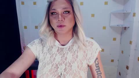 YOUR MAJESTY LUCY PEARL online show from 18, 1, 2025