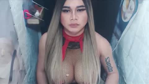 YOUR MAJESTY LUCY PEARL online show from 16, 1, 2026