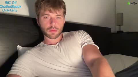 Snapshot of hot8pack01 chatting on 25, 9, 2025 Edward aka Wolf online show from 25, 9, 2025