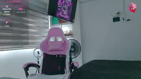 Snapshot of hot_beauty__ chatting on 19, 5, 2026 VALENTINA online show from 19, 5, 2026