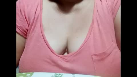 Snapshot of hot_boobs21 chatting on 12, 12, 2024 hot_boobs21 online show from 12, 12, 2024