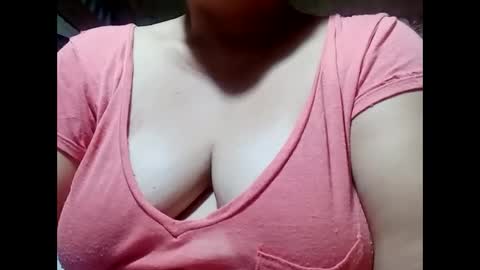 Snapshot of hot_boobs21 chatting on 5, 1, 2025 hot_boobs21 online show from 5, 1, 2025