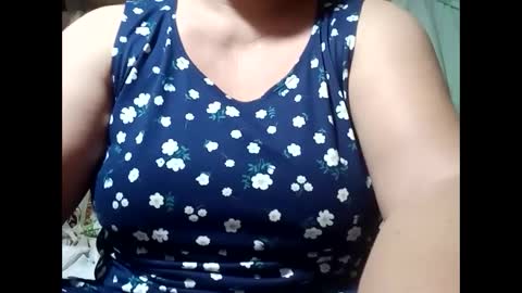 Snapshot of hot_boobs21 chatting on 7, 1, 2025 hot_boobs21 online show from 7, 1, 2025