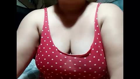 Snapshot of hot_boobs21 chatting on 11, 2, 2025 hot_boobs21 online show from 11, 2, 2025