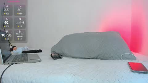 hot boy 04 online show from 4, 12, 2025