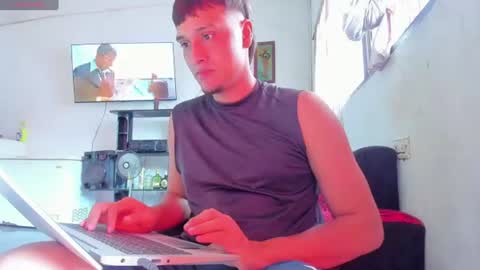 Snapshot of hot_boy_04 chatting on 19, 7, 2026 hot boy 04 online show from 19, 7, 2026