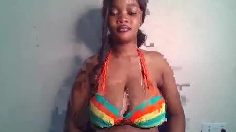 Snapshot of hot_choccoolate chatting on 25, 5, 2026 Zarah online show from 25, 5, 2026