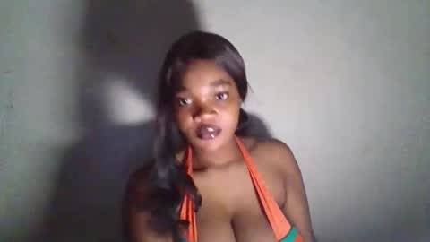Snapshot of hot_choccoolate chatting on 27, 5, 2026 Zarah online show from 27, 5, 2026