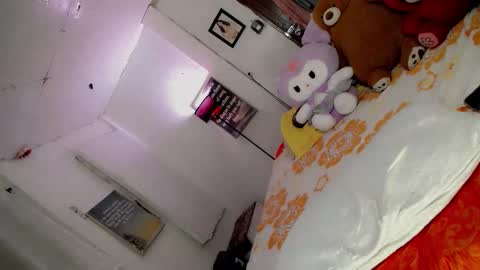 its me CLAUDIA online show from 8, 3, 2026