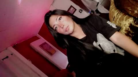 its me CLAUDIA online show from 29, 6, 2026