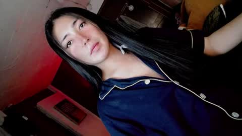 its me CLAUDIA online show from 22, 7, 2026