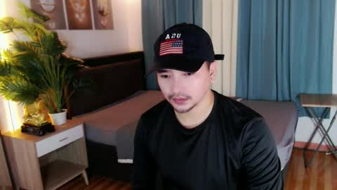 hot_daddy_core online show from 4, 7, 2026