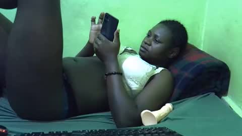 Snapshot of hot_girlly chatting on 9, 9, 2025 hot_girlly online show from 9, 9, 2025