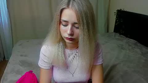 Snapshot of hot_kittie_hot chatting on 14, 7, 2026 hot_kittie_hot online show from 14, 7, 2026