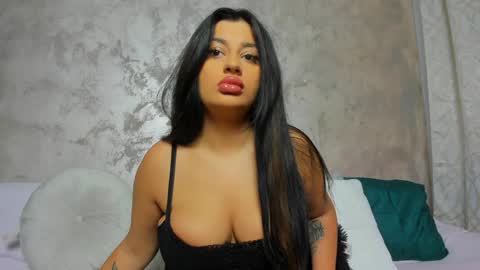 Snapshot of hot_lipsss chatting on 10, 12, 2024 Ariy online show from 10, 12, 2024
