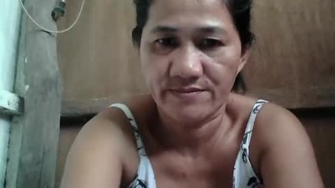 Snapshot of hot_mama09 chatting on 5, 3, 2025 hotmama online show from 5, 3, 2025