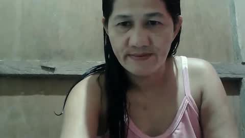 Snapshot of hot_mama09 chatting on 12, 3, 2025 hotmama online show from 12, 3, 2025