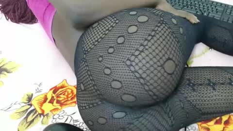 Snapshot of hot_marrie chatting on 7, 12, 2024 Marrie online show from 7, 12, 2024