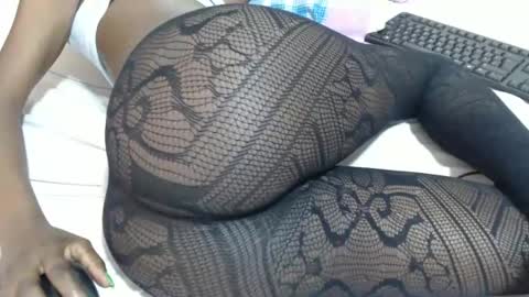 Snapshot of hot_marrie chatting on 13, 12, 2024 Marrie online show from 13, 12, 2024