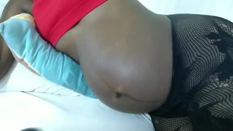 Snapshot of hot_marrie chatting on 30, 12, 2024 Marrie online show from 30, 12, 2024