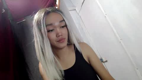 hot_moma69 online show from 22, 4, 2026