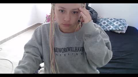 Snapshot of hot_mommymia chatting on 3, 1, 2025 Mia online show from 3, 1, 2025