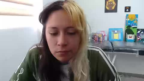 Snapshot of hot_mommymia chatting on 20, 9, 2025 Mia online show from 20, 9, 2025