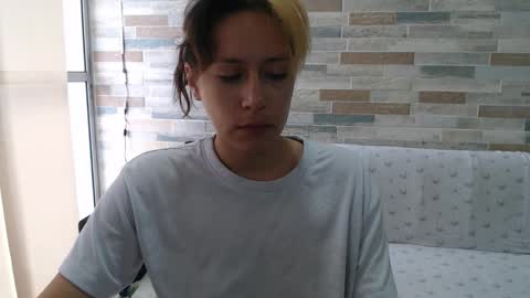 Snapshot of hot_mommymia chatting on 25, 9, 2025 Mia online show from 25, 9, 2025