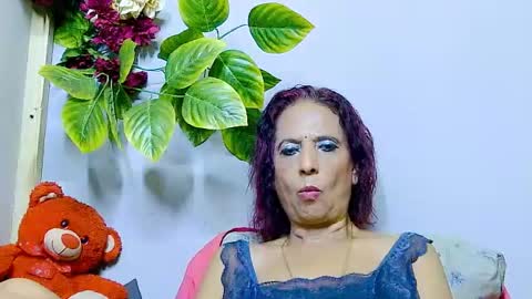 hot queen online show from 22, 7, 2026