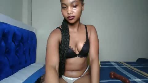 Snapshot of hot_sexy_babe chatting on 13, 5, 2026 Bellah online show from 13, 5, 2026