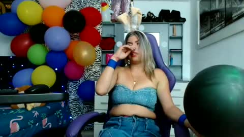 Snapshot of hot_sexy_bunny chatting on 13, 6, 2026 hot sexy bunny online show from 13, 6, 2026