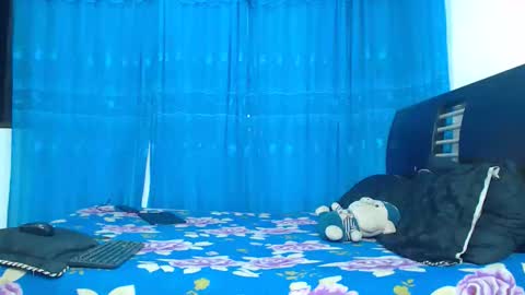 Hot Sharks   online show from 16, 10, 2025