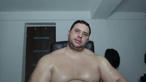 Snapshot of hot_stefano1 chatting on 19, 10, 2025 Stefano.. online show from 19, 10, 2025